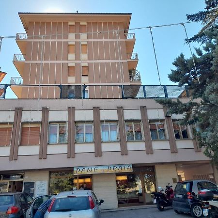 Apartamento Dreamhouse LʼAquila Exterior foto
